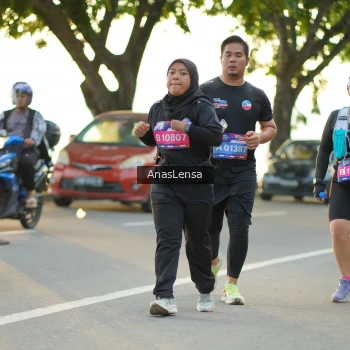 Runner Photo 3895879