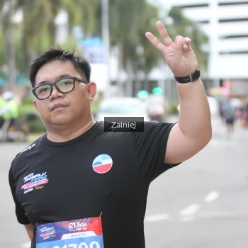 Runner Photo 3895880