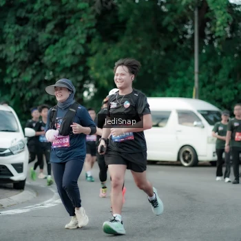 Runner Photo 3895887