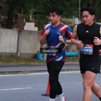 Runner Photo 3895889
