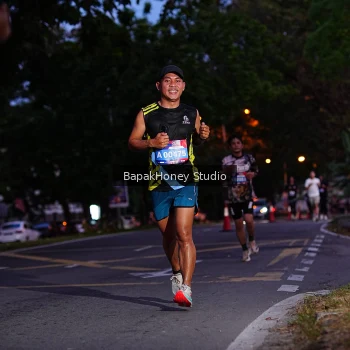 Runner Photo 3895892