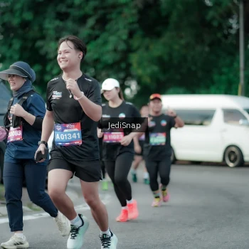 Runner Photo 3895913