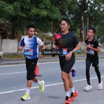 Runner Photo 3895942