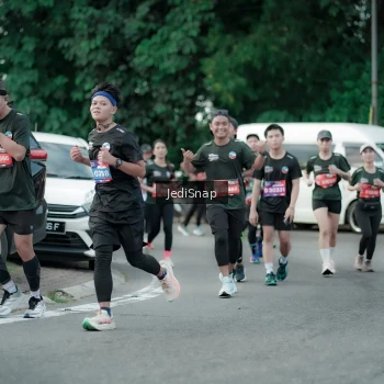 Runner Photo 3895945