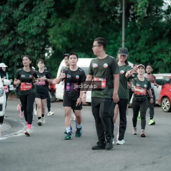 Runner Photo 3895989