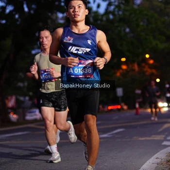 Runner Photo 3895993