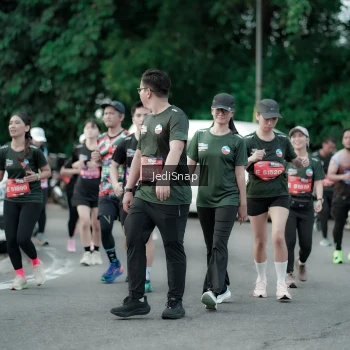 Runner Photo 3895994