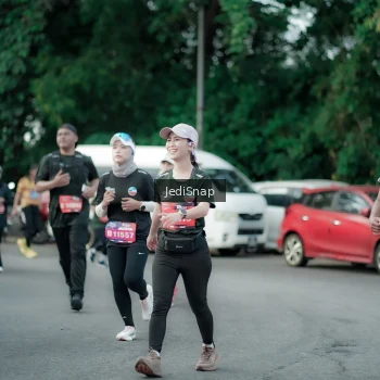 Runner Photo 3896038