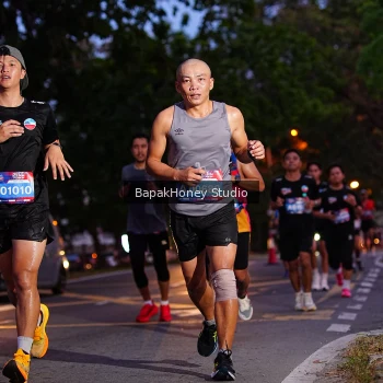 Runner Photo 3896073