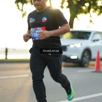 Runner Photo 3896075
