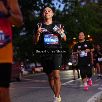 Runner Photo 3896085