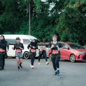 Runner Photo 3896095