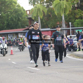 Runner Photo 3896159