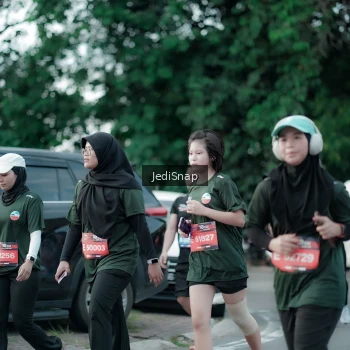 Runner Photo 3896160