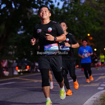 Runner Photo 3896172
