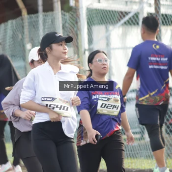 Runner Photo 3896181