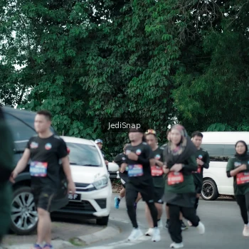 Runner Photo 3896225