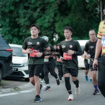 Runner Photo 3896250