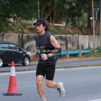 Runner Photo 3896259