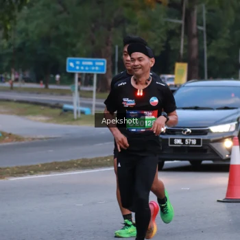Runner Photo 3896260