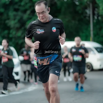 Runner Photo 3896292