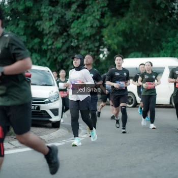 Runner Photo 3896377