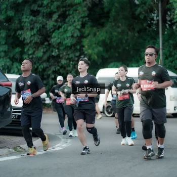 Runner Photo 3896384