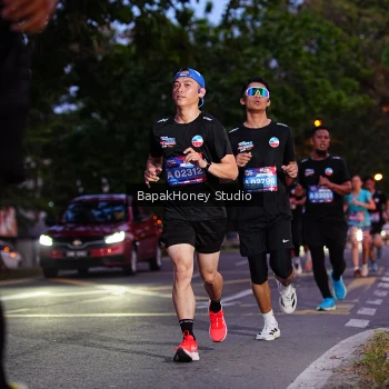 Runner Photo 3896390