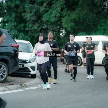 Runner Photo 3896404