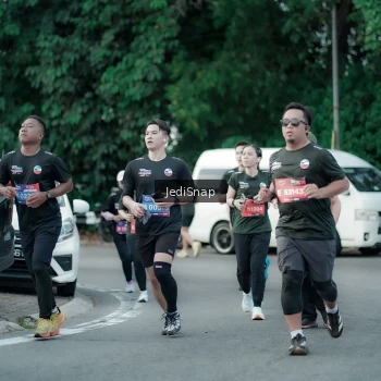 Runner Photo 3896415