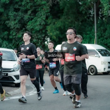 Runner Photo 3896426