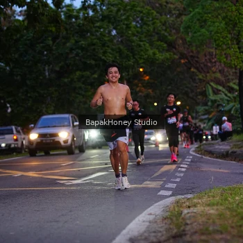 Runner Photo 3896439