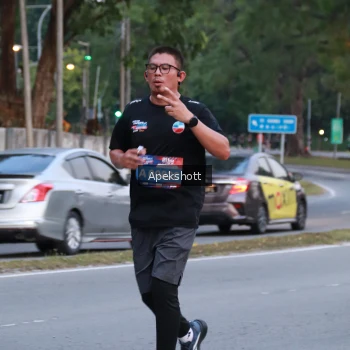 Runner Photo 3896492