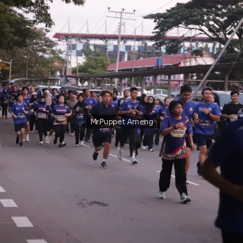 Runner Photo 3896500