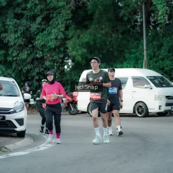 Runner Photo 3896503