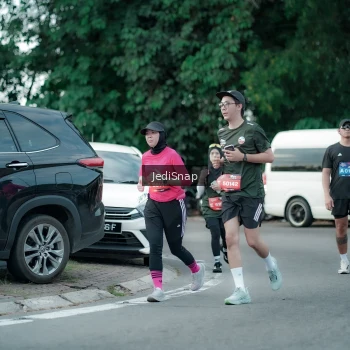 Runner Photo 3896537