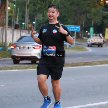 Runner Photo 3896576