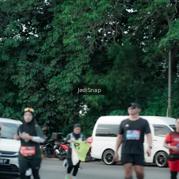 Runner Photo 3896581
