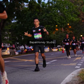 Runner Photo 3896640