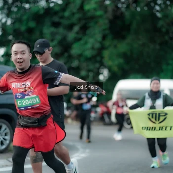 Runner Photo 3896648