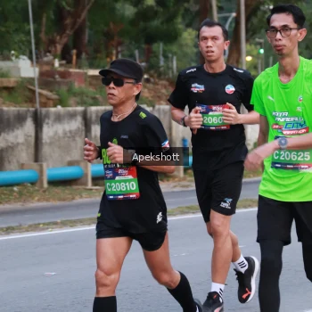 Runner Photo 3896650