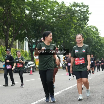Runner Photo 3896659