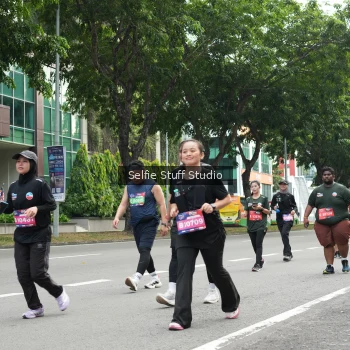 Runner Photo 3896665