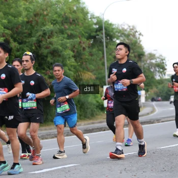 Runner Photo 3896672