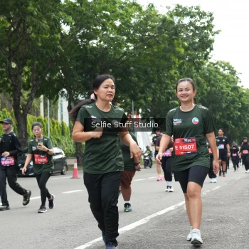 Runner Photo 3896681