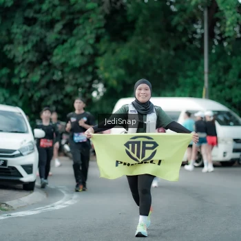 Runner Photo 3896683
