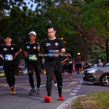 Runner Photo 3896715