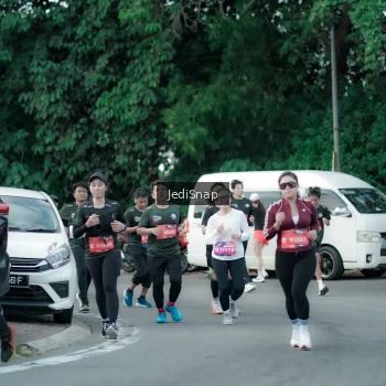 Runner Photo 3896721
