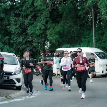 Runner Photo 3896732