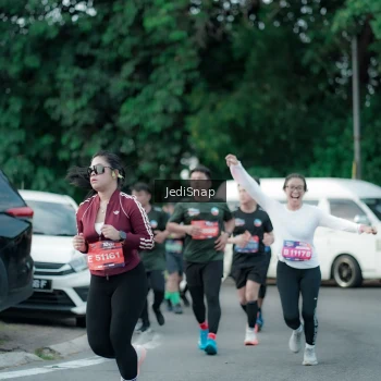 Runner Photo 3896749